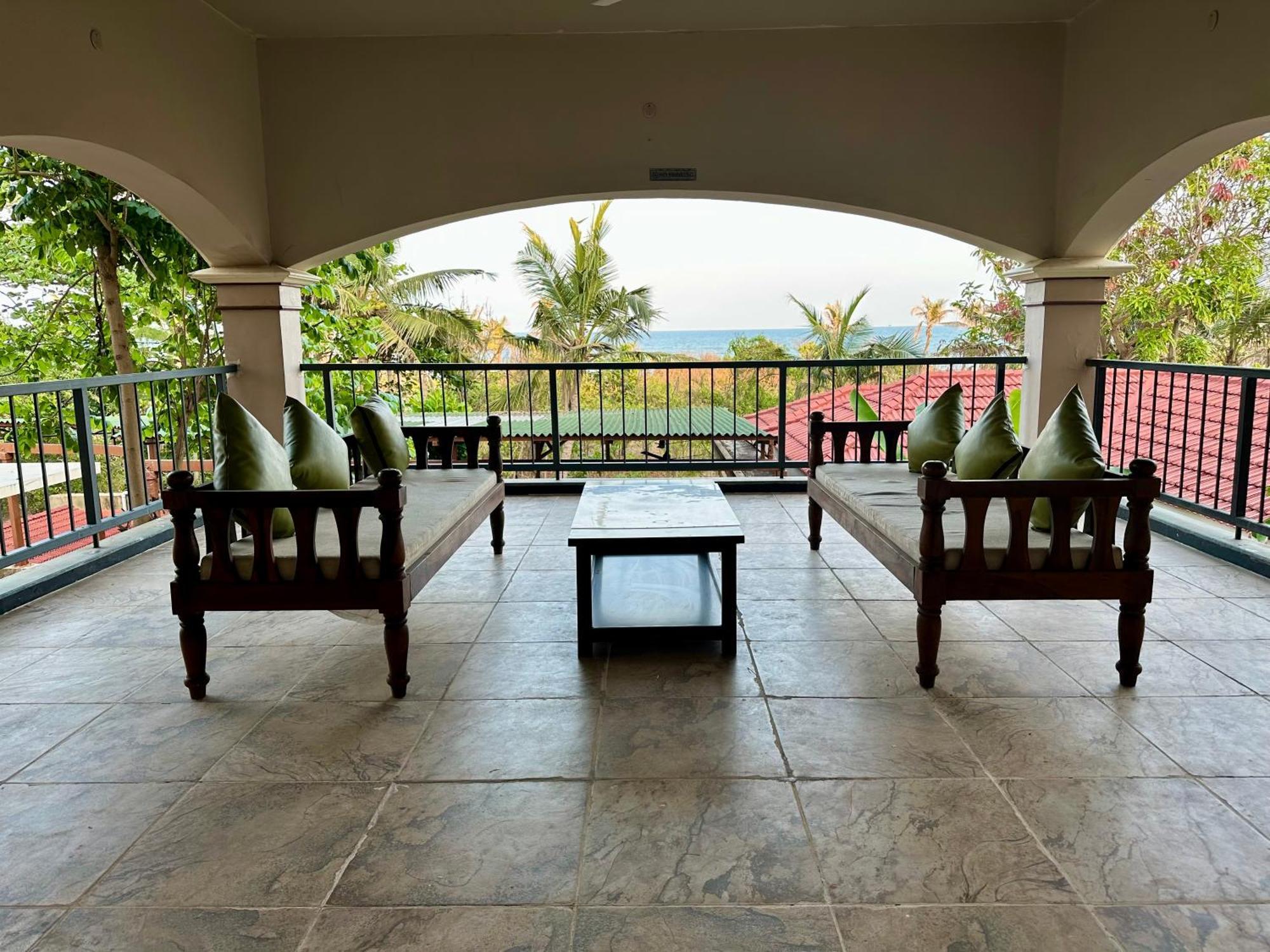 Costa Verde Luxury Seafront Villa Madras Buitenkant foto